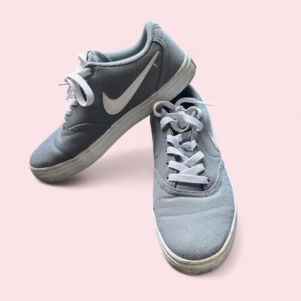 Nike Women's Grey Trainers